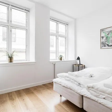 דירה 3 Bedroom In The Heart Of